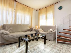 Χώρος καθιστικού στο Holiday Home Villa Remedio by Interhome