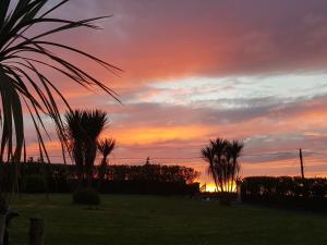 Alba o tramonto visti dall'interno del bed & breakfast o dai dintorni