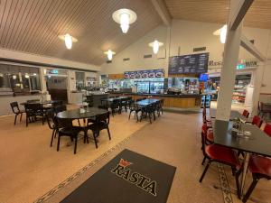 Restoran või mõni muu söögikoht majutusasutuses Rasta Falköping