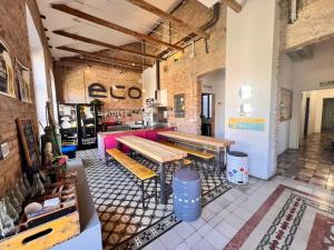 Kuchyň nebo kuchyňský kout v ubytování ECO Hostel