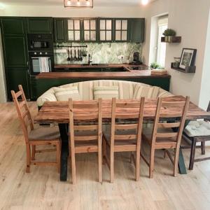 A kitchen or kitchenette at Appartamento Giovanna Rosegg