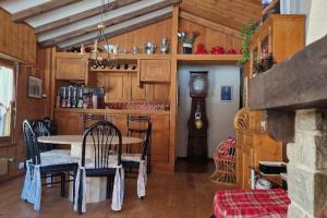 Majoituspaikan Appartement, vue sur le lac keittiö tai keittotila