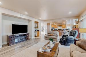 a large living room with a flat screen tv at Bay Park Villa in San Diego