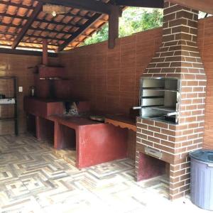 Barbacoa disponible para clientes en la casa o chalet