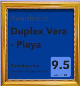 ベラにあるDuplex Vera - Playaの文字入りの絵枠