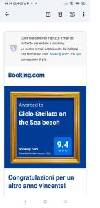 uno screenshot del sito web per lo sconfinato di Suites Cielo Stellato on Concordia Sea a Salerno