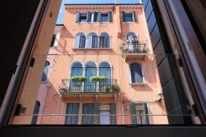 Μπαλκόνι ή βεράντα στο SARA S LUXURY HOME five minutes from Piazza San Marco