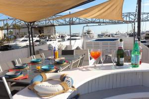 Gallery image of Unique in Barcelona ! Catamaran with a private swimming pool in Barcelona
