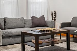 Galeriebild der Unterkunft Sleeps 5 near ferry, train to Boston and downtown -2br apartment in New Bedford + 40 Fotos