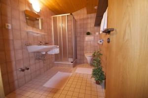 Ett badrum på Dreiländerhaus
