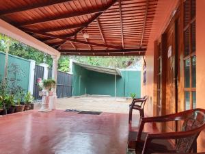 Patio o area all'aperto di Feel Like Home Anuradhapura