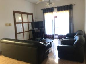 Area soggiorno di Feel Like Home Anuradhapura