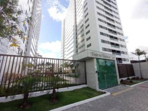 un edificio frente a un edificio alto en Apartamento Moderno e Tranquilo, en Recife