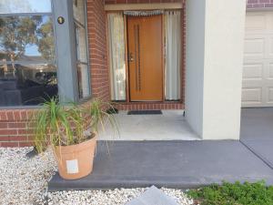 库克角Private room with shared bathroom in Point Cook的相册照片
