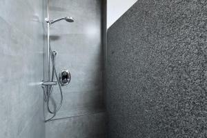 Koupelna v ubytování Prinzbachhof + 46 fotografií