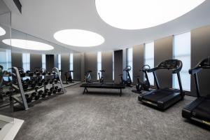 Fitnes oz. oprema za telovadbo v nastanitvi IntercityHotel Wuhan Optics Valley Square Guanshan Avenue