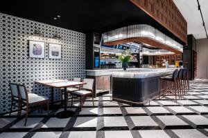 Restavracija oz. druge možnosti za prehrano v nastanitvi IntercityHotel Wuhan Optics Valley Square Guanshan Avenue