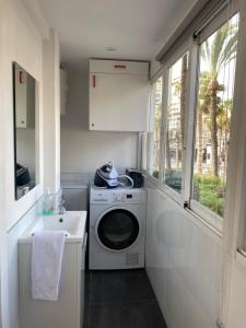 Fotografia z galérie ubytovania Apartamento Torre Yago primera linea playa Benidorm con Wi-Fi & AC v destinácii Benidorm + 37 fotografií