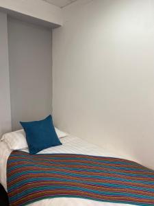 Posteľ alebo postele v izbe v ubytovaní Apartamento Torre Yago primera linea playa Benidorm con Wi-Fi & AC