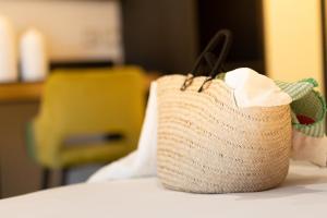 A bed or beds in a room at Hotel Mondial