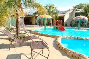 Swimmingpoolen hos eller tæt på Family Eco Thermas