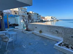 Γενική θέα στη θάλασσα ή θέα στη θάλασσα από  αυτό το διαμέρισμα