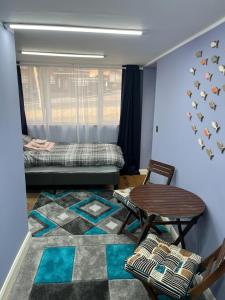 Cozy Guest Room in High Barnet (London) with Private Entrance and Small Terrace 휴식 공간