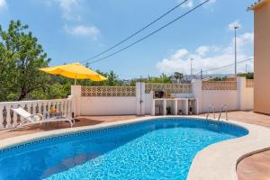 Bazén v ubytování Villa Caseta de Sau - PlusHolidays nebo v jeho okolí + 17 fotografií