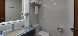 Koupelna v ubytování Hotel Kapalai Semporna