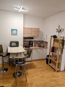 Kuchyň nebo kuchyňský kout v ubytování Bahnhotel Dippoldiswalde