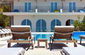 Bluesun Hotel Jadran内部或周边的泳池