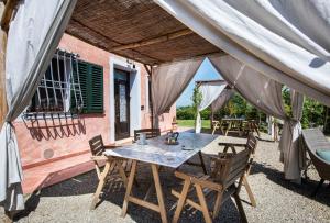 Patio nebo venkovní prostory v ubytování Podere Boscone