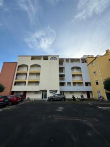 Fotografia z galérie ubytovania Appartement T2 cap d agde au calme proche toute commodité port et île des loisirs v destinácii Cap d'Agde