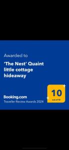 uma imagem de um ecrã de um telemóvel com em The Nest Quaint Luxury Cottage Getaway em Tiragarvan