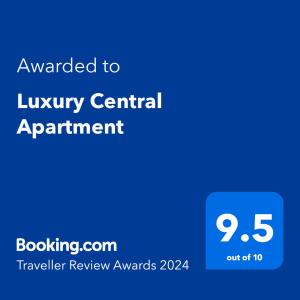 Ett certifikat, pris eller annat dokument som visas upp på Luxury Central Apartment