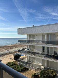 Γενική θέα στη θάλασσα ή θέα στη θάλασσα από  αυτό το διαμέρισμα