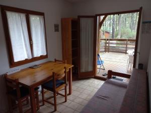 Fotografie z fotogalerie ubytování CHALET A NATURISTE Le TIKI v destinaci Le Porge