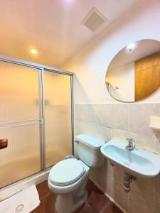 Ένα μπάνιο στο Encomendero Hotel -Centro Histórico-