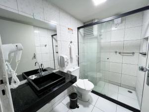 Koupelna v ubytování Ritz Praia Hotel