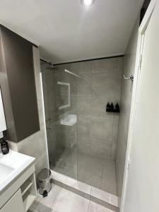 Ένα μπάνιο στο DEL900 apartamentos. +13 φωτογραφίες