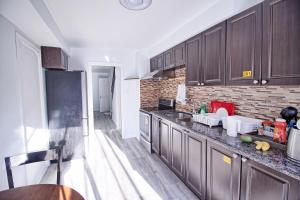 Gallery image of Large and beautiful master room with private bathroom in Vaughan