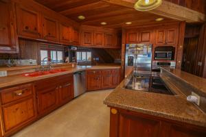 Gallery image of Sun'Z Up - Oceanfront Outer Banks Home with Private Pool & Ocean Views in Southern Shores