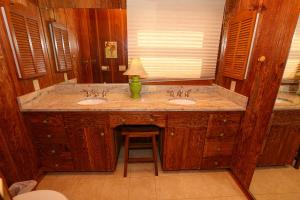 Gallery image of Sun'Z Up - Oceanfront Outer Banks Home with Private Pool & Ocean Views in Southern Shores