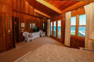 Gallery image of Sun'Z Up - Oceanfront Outer Banks Home with Private Pool & Ocean Views in Southern Shores