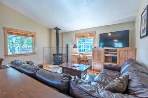 Gallery image of Comfortable In-town Getaway to Teton Valley in Driggs