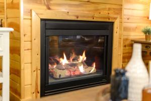 Fotografie z fotogalerie ubytování Bison Boot Lodge & Tipi - Hot Tub - Fireplace v destinaci Broken Bow