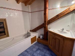 Appartement Courchevel, 4 pieces, 6 personnes - FR-1-514-79