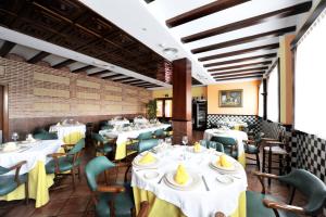 Restaurace v ubytování Hotel Lozano