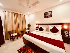 Krevet ili kreveti u jedinici u objektu Hotel The Pacific - Top Rated And Most Awarded Property In Haridwar