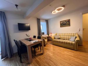 Telewizja i/lub zestaw kina domowego w obiekcie Obersdorfer Hof